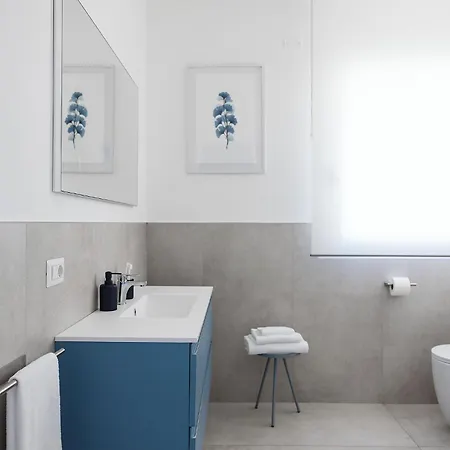 R1 Apartment *